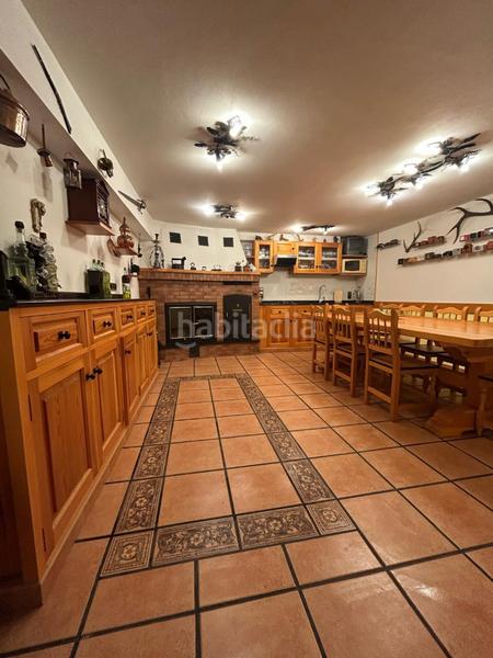 Foto 79aff66d-a992-4595-b8d4-9f86d60170ab. Casa adossada amb xemeneia calefacció a Baños de Río Tobía