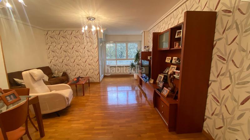 Foto f0041e2c-b136-4c55-b644-f4c24052d894. Piso parque san miguel 4 habitaciones 2 baños garaje trastero exterior en Logroño