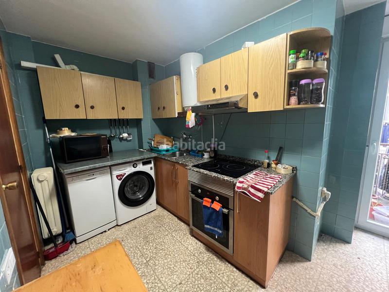 Foto b6d60bd5-b645-4964-afb4-8049e1469289. Piso chile 4 habitaciones ascensor calefaccion exterior en Logroño