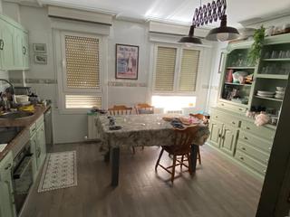 Appartement à Juzgados. Ocasion junto a duques de najera 112m1 3 habitaciones  2 baños t