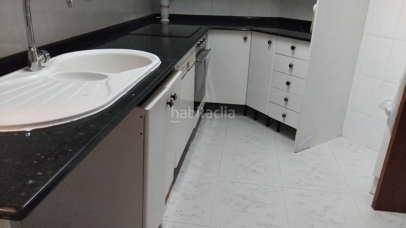 Foto 00ec58ce-ae18-48c0-8602-4b21a2e55e65. Piso oportunidad en gonzalo de berceo en Oeste Logroño