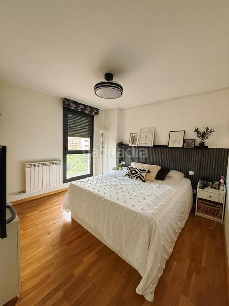 Foto 0efca7eb-07e5-45ec-b844-acabe01c8748. Piso ocasion y novedad en la zona de las norias-campillo 3 habitaciones 2 baños trastero 2 garajes en Logroño