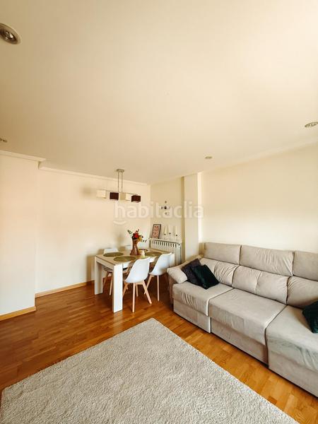 Foto 4c4bcab7-641e-491b-8e65-a180c32f6b86. Piso ocasion y novedad en la zona de las norias-campillo 3 habitaciones 2 baños trastero 2 garajes en Logroño