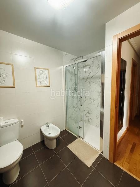 Foto c036904e-d4ab-425c-847a-e45e83d04042. Piso ocasion y novedad en la zona de las norias-campillo 3 habitaciones 2 baños trastero 2 garajes en Logroño