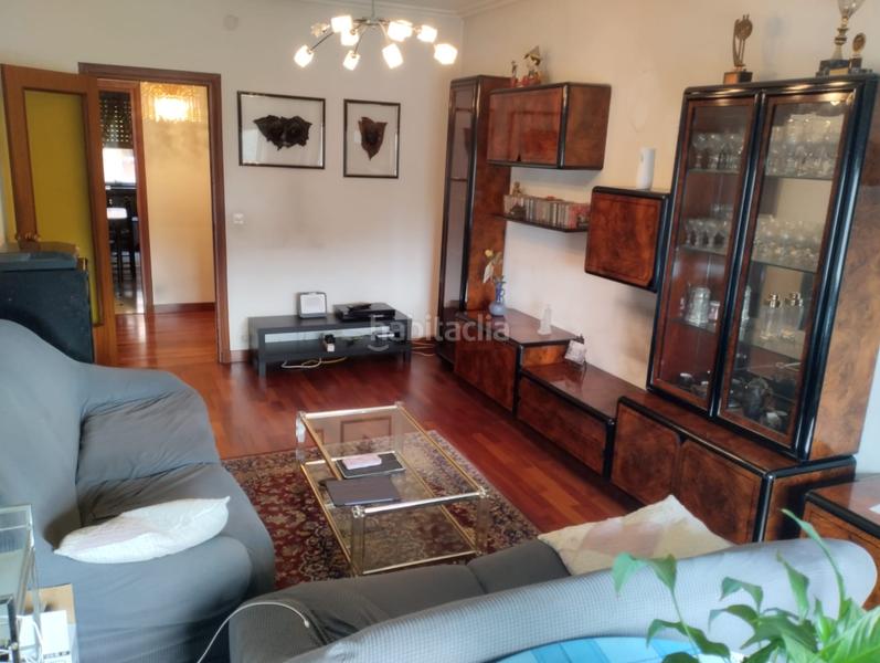 Foto 79684bf8-4b05-4e6d-8e2b-a3d3b3f7c8a9. Flat with heating in Juzgados Logroño