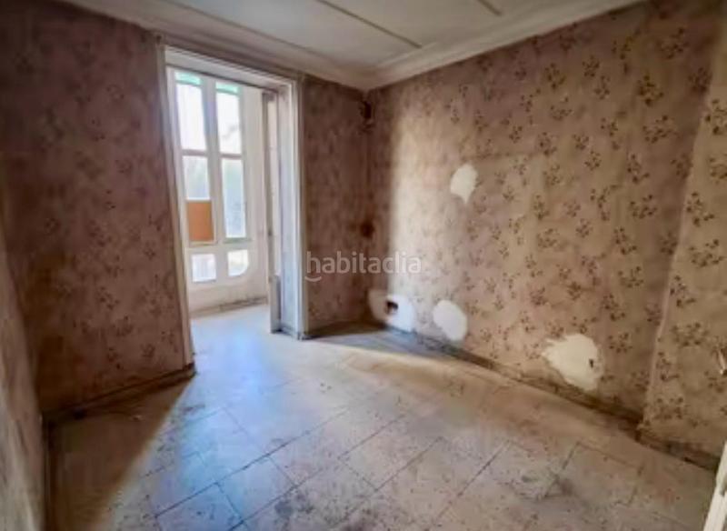 Foto 5842e329-5137-411b-ad04-a90aad6f6197. Piso ocasion y novedad en avda de la paz ideal inversores les presentamos esta vivienda exterior en un edificio antiguo con encanto en Logroño