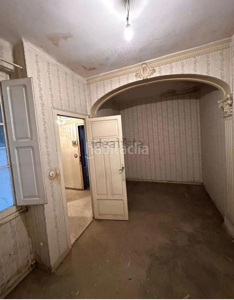 Foto aa45d132-173a-4615-a8ff-d0fdcd734151. Piso ocasion y novedad en avda de la paz ideal inversores les presentamos esta vivienda exterior en un edificio antiguo con encanto en Logroño