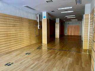 Lloguer Local Comercial a Gran Via. Ocasion en alquiler avda paz  frente al ayuntamiento local de 11