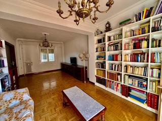Piso en Gran Via. Pioxii -junto vara de rey 145m2 utiles  4 habitaciones 2 baños t