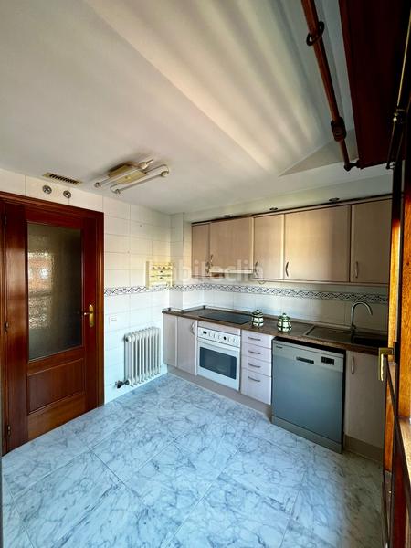 Foto 16e71409-4cd5-4ef8-9033-c5088c46b766. Flat with heating parking pool in Cascajos - Piqueras Logroño