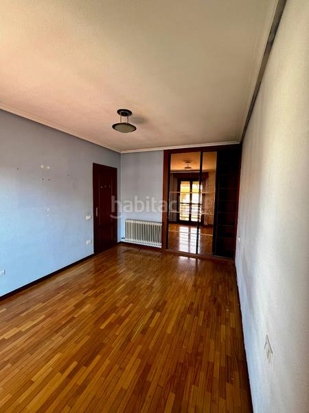 Foto 8c484f24-a218-43ac-b745-87ba6f868b30. Flat with heating parking pool in Cascajos - Piqueras Logroño