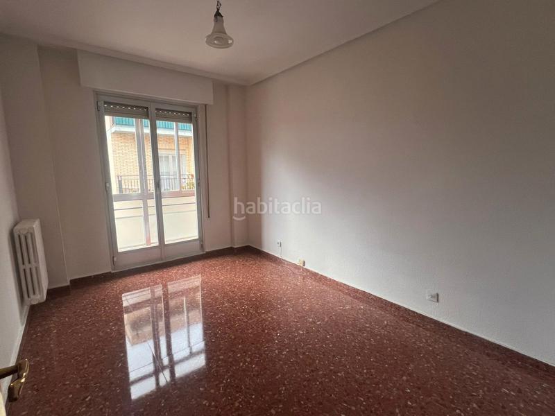 Foto ed54fbb1-1bc0-4fb9-bbb3-e47bbd5562ed. Etagenwohnung mit heizung parking in Juzgados Logroño