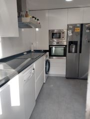 Casa a schiera in Sojuela. Precioso adosado con piscina en sojuela. moncalvillo green