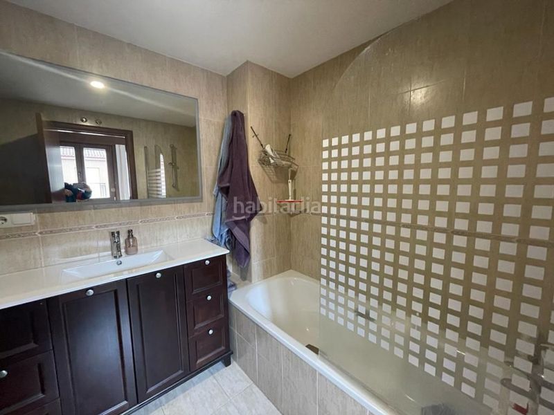 Foto c6fa648c-0141-4f74-9959-c55b2d76f0a8. Casa adossada amb calefacció aparcament piscina a Sojuela