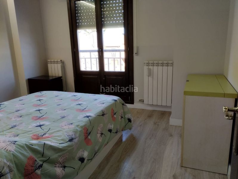 Foto fe4a1614-882d-4ad3-9c6b-4953e09f61d2. Casa adossada amb calefacció aparcament piscina a Sojuela