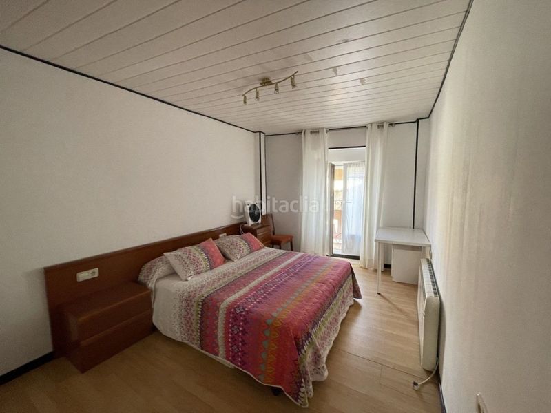 Foto c7771699-a23d-4269-96d6-552750e92c7b. Casa amb piscina a Redal (El)