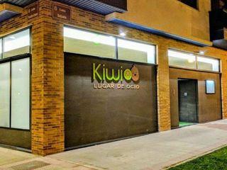 Local Comercial a Avenida Madrid. Ocasion y novedad en la zona de la cava atención inversores! ten
