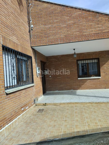 Foto 85c6702d-17ee-4064-a174-aeecadebc1a5. Casa amb calefacció a San Torcuato