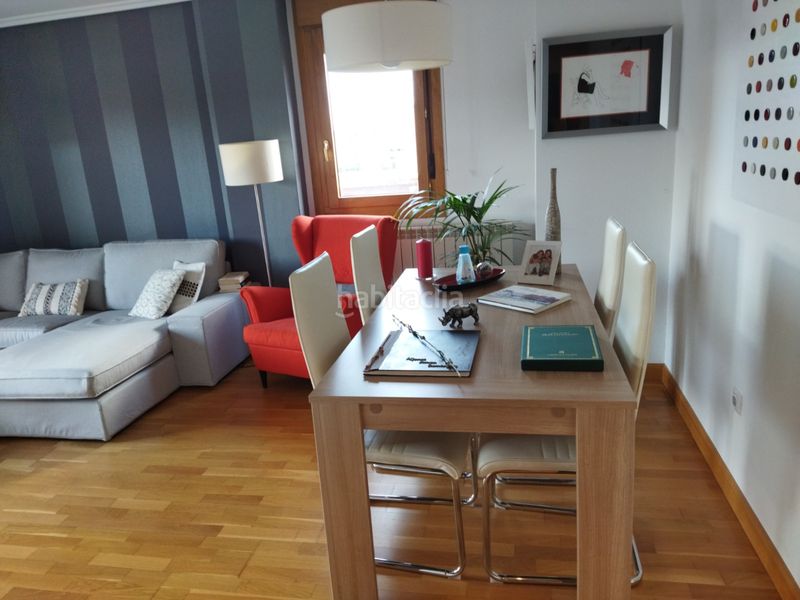 Foto 7dcd891e-3788-41e9-ac0a-c3e9a47a4b3d. Àtic amb calefacció aparcament piscina a La Cava - Fardachón Logroño