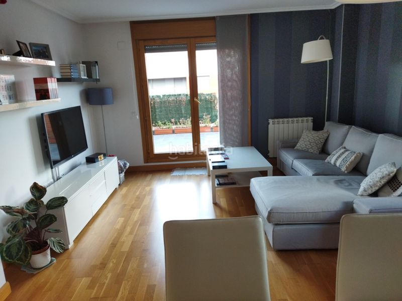 Foto a465659c-56ac-4c46-be1b-5b07e468e68a. Àtic amb calefacció aparcament piscina a La Cava - Fardachón Logroño