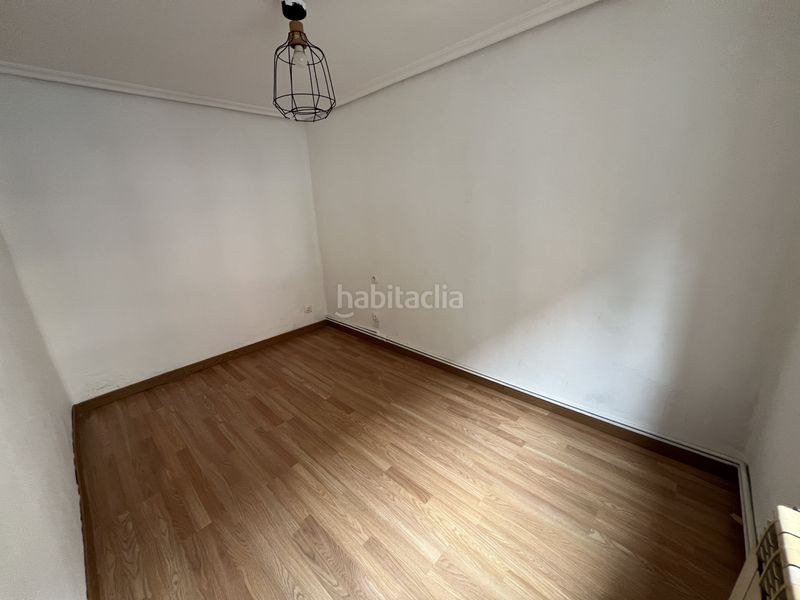 Foto d4d0f40d-38b1-4e66-8386-54e65bcd69ba. Pis amb calefacció a Jesuitas Logroño