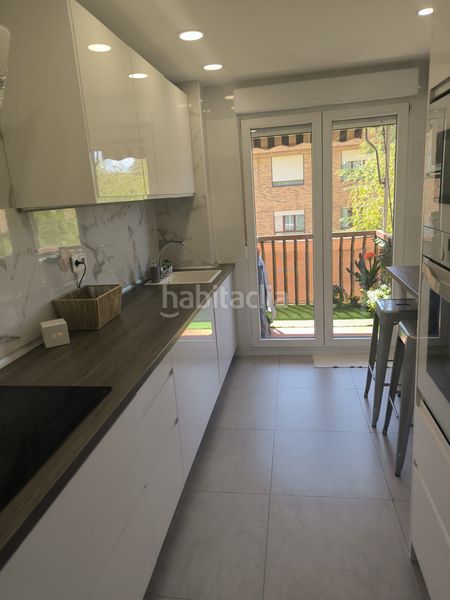 Foto ffeb7343-6cf5-4f78-9b03-fbdf5da49e91. Pis amb calefacció aparcament a Residencia Logroño