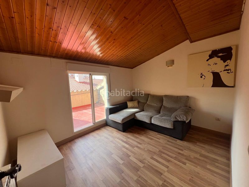 Foto 4dc854c4-88f8-4ce2-b48a-c500ec794917. Ático  de 1 habitación en calle mayor con terraza de 10m2 4º planta sin ascesnor en Logroño