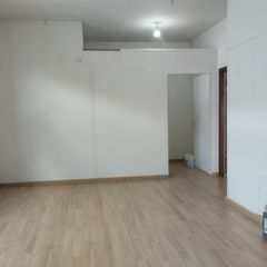Locale commerciale in Oeste