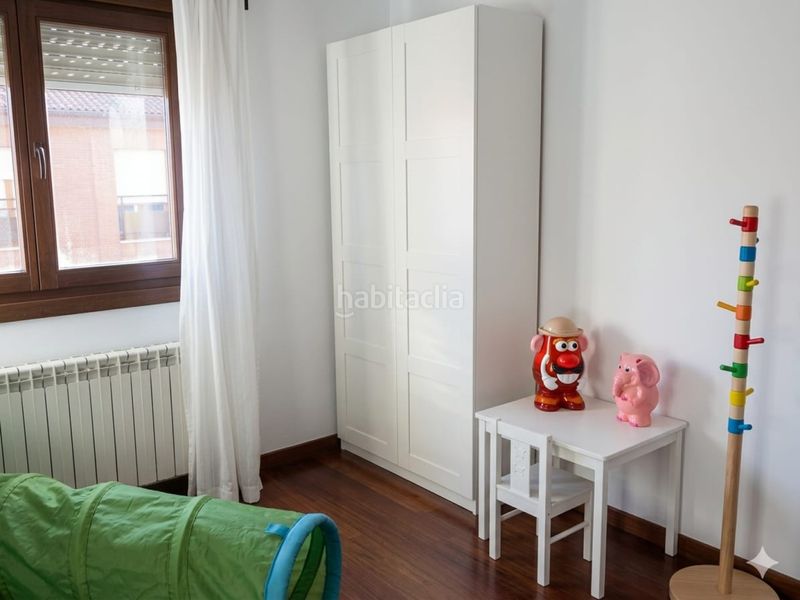 Foto 5d82d5f7-9455-4b24-8f02-0d8a463539fa. Casa adossada amb calefacció aparcament a Sojuela