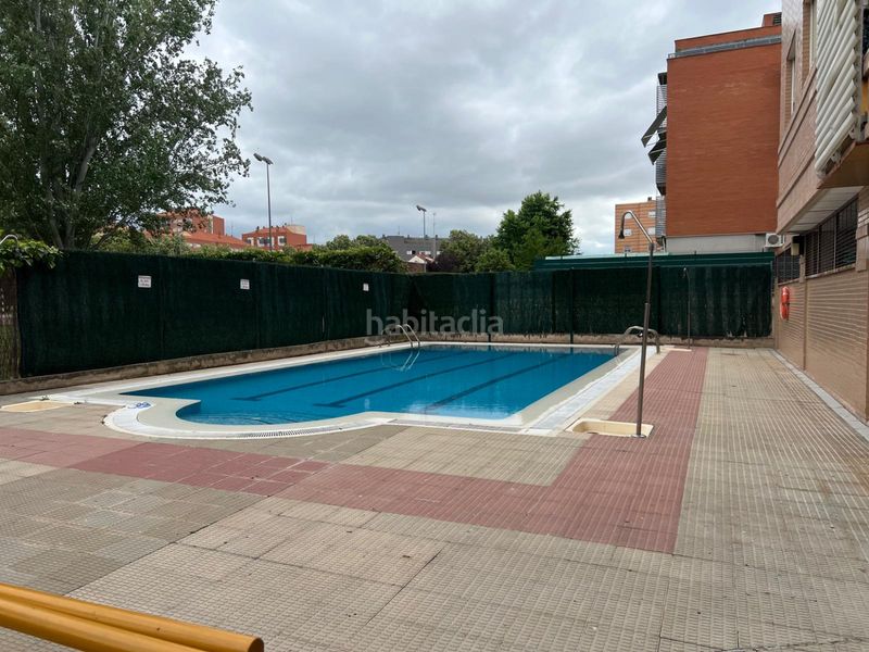 Foto f27548e6-490e-4d98-a209-28497f92b6f9. Pis amb calefacció piscina a Gran Via Logroño