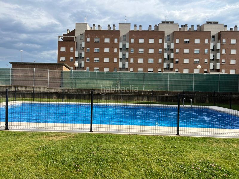 Foto c8e599de-c265-40ba-b96c-4f038803dfa7. Pis amb calefacció aparcament piscina a Portillejo - Valdegastea Logroño