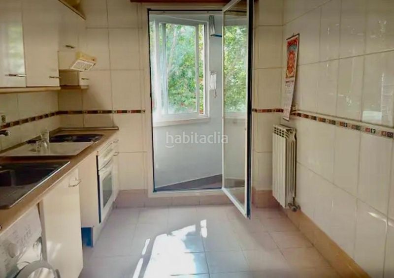 Foto c78fc4bb-8a4e-48ae-8db7-a18132851647. Pis amb calefacció aparcament a Cascajos - Piqueras Logroño