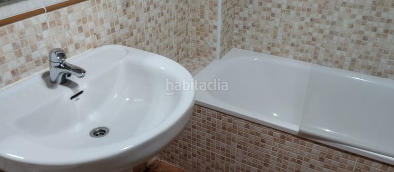 Foto 803e0d89-ba04-40be-9585-65fe501bd67f. Pis amb calefacció aparcament a Sojuela