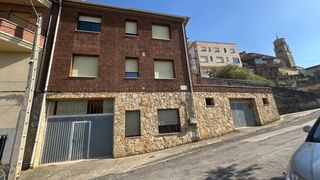 Haus in Ausejo. Ocasión en ausejo. casa de dos plantas con bodega y calado