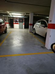 Location Parking voiture à Cascajos - Piqueras. Plaza de garaje en zona piquerascascajos.