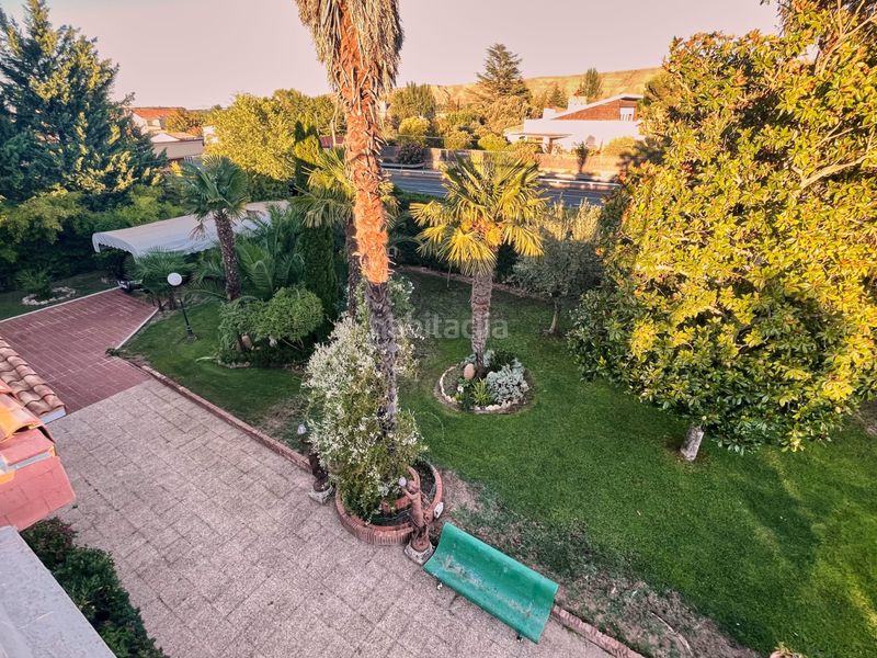 Foto 1daf7165-3d7b-44b5-9a09-96b855a83fd3. Casa amb calefacció aparcament a Albelda de Iregua
