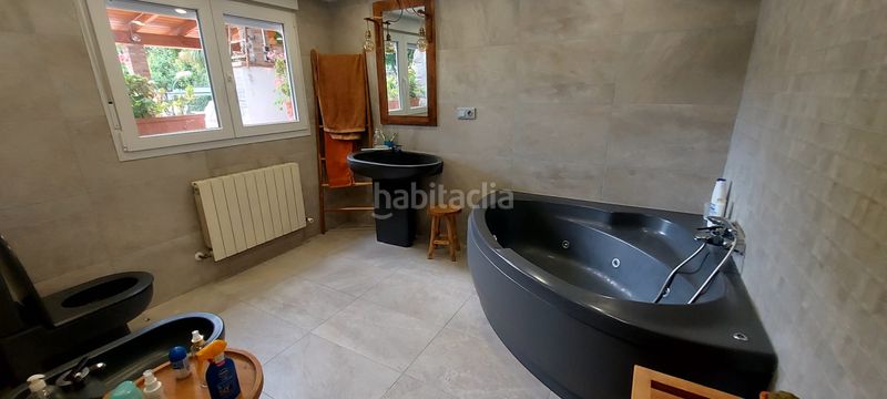 Foto 649b5f9f-80f6-44be-983f-3243396de0b6. Casa amb calefacció aparcament a Albelda de Iregua