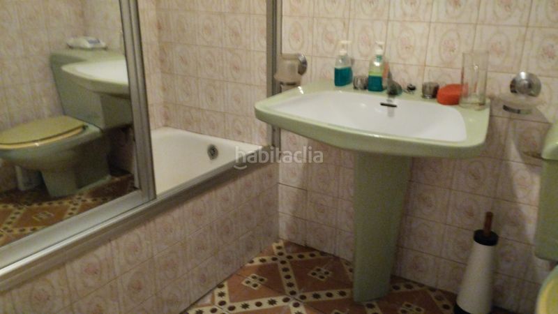 Foto b359496f-ac81-45a1-8d7b-a11f5af90e30. Casa aparellada a Redal (El)