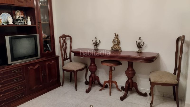 Foto e658bb41-2388-4bcb-a116-a1e06d8e39e1. Casa aparellada a Redal (El)