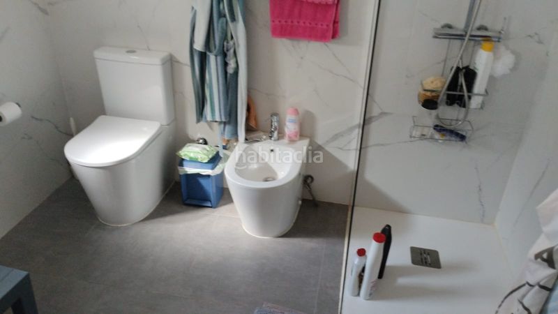 Foto 3e2c40e2-47d0-4461-8d35-763d00437678. Casa amb calefacció aparcament a Pradillo