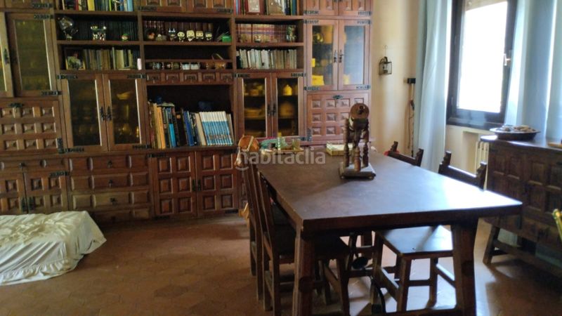 Foto b845c75f-432e-4064-aa47-5c0c372eb75a. Casa amb calefacció aparcament a Pradillo