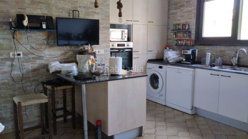 Foto c964f2df-773d-4b15-bff8-410b8d198742. Casa amb calefacció aparcament a Pradillo
