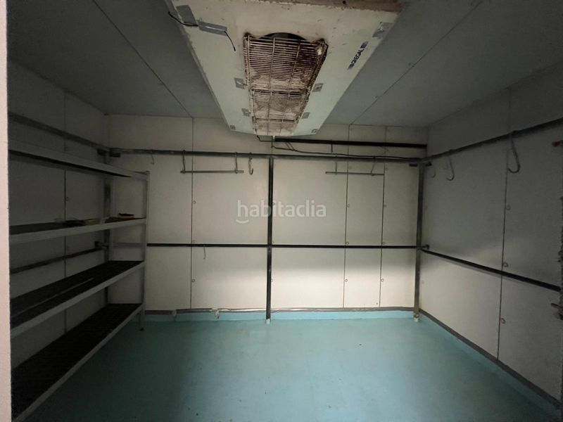 Foto 125b760f-15c3-442c-8b2d-f2dd13610674. Alquiler local comercial se alquila carniceria charcuteria completamente equipada completamente para comenzar a funcionar en Logroño