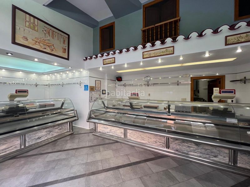 Foto 8b0873e5-7b5c-405c-8244-779df3e86f0b. Alquiler local comercial se alquila carniceria charcuteria completamente equipada completamente para comenzar a funcionar en Logroño