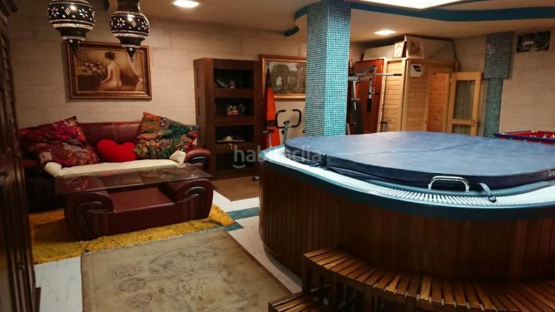 Foto c4459e54-d2e4-4bbf-bca6-fa482370f7c2. Casa pareada en Lardero