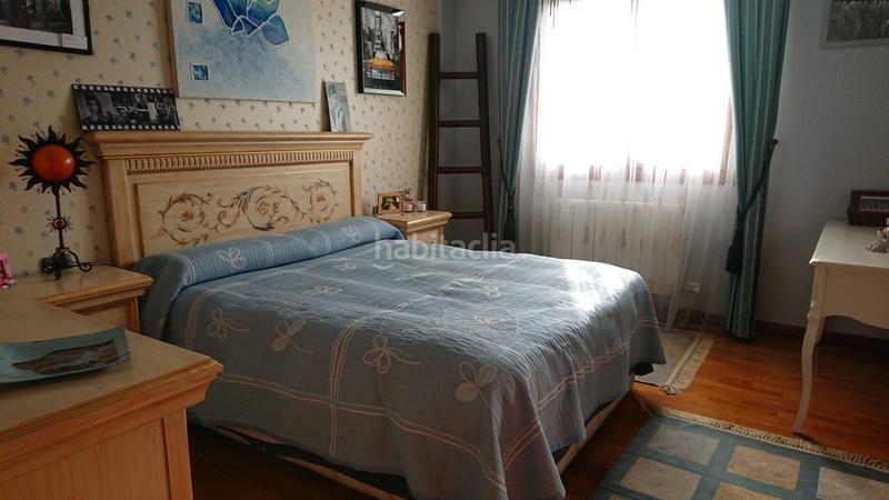 Foto f82c79a0-b14d-48b3-ad2d-5c669393e152. Casa pareada en Lardero