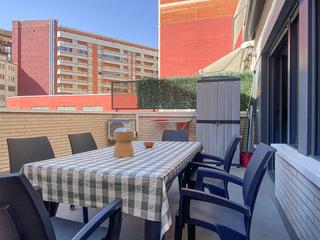 Piso en Oeste. Junto fuente murrieta estudio con terraza 20 m2 como a estrenar