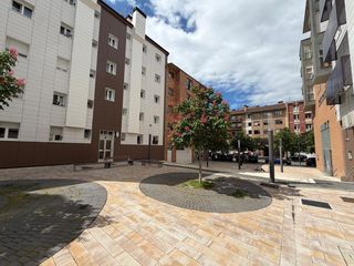 Piso  Grupo grupo oscoz. Norte sur vende piso en rochapea totalmente exterior