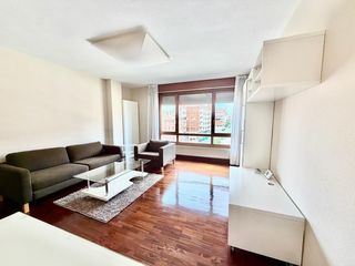 Lloguer Pis  Monjardín. Norte sur alquila apartamento junto al club tenis