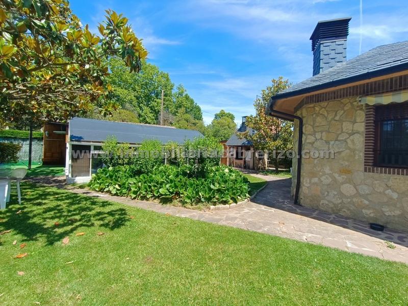 Foto 171ff4dd-16a1-4553-a987-51b7a335344f. Chalet con camino riscaldamento parcheggio piscina in Nalda